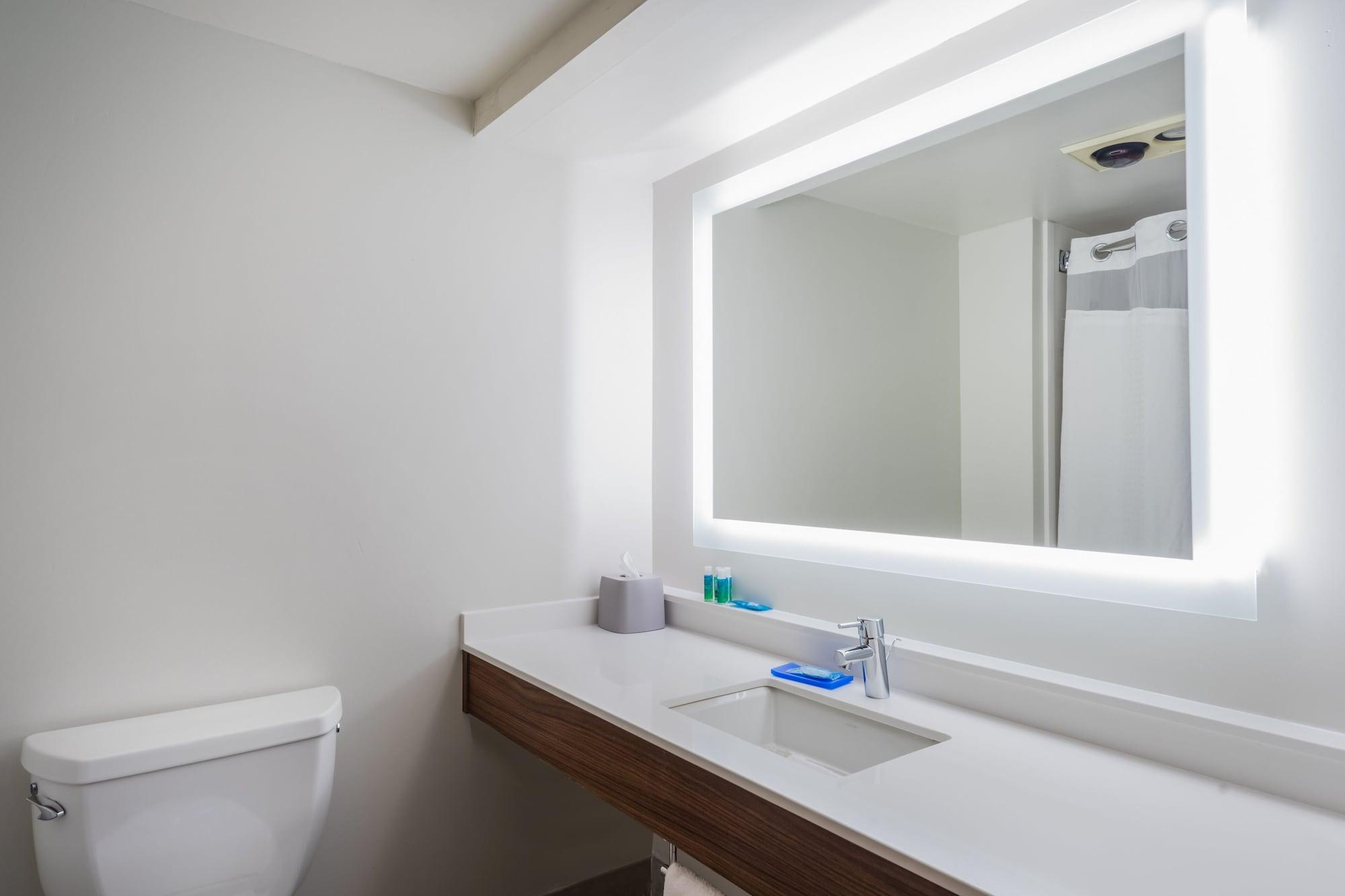 Holiday Inn Express Hotel & Suites Louisville East By Ihg Esterno foto