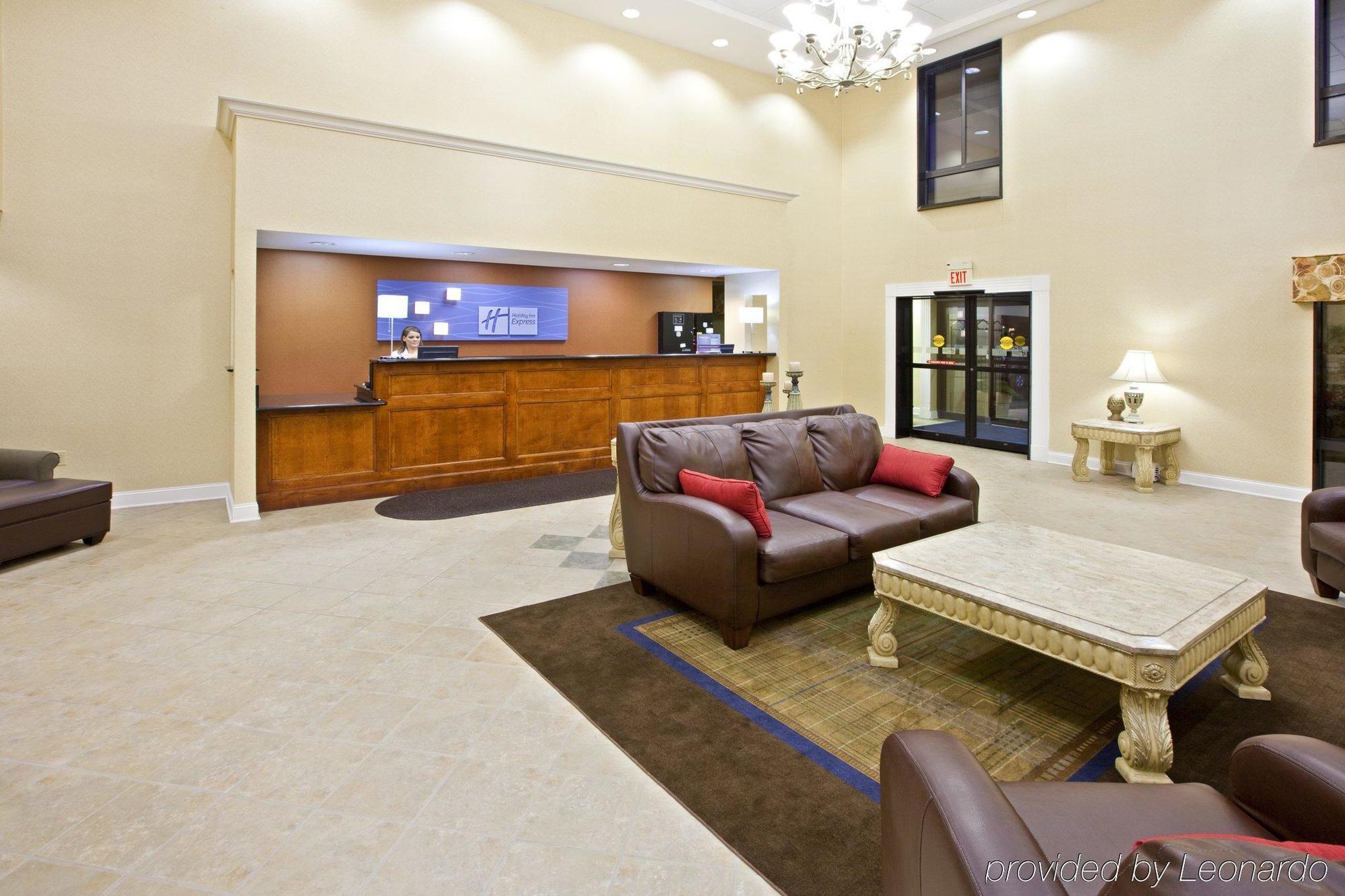 Holiday Inn Express Hotel & Suites Louisville East By Ihg Esterno foto